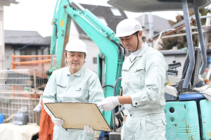 工場や倉庫の稼働を止めずに操業しながらの建設や建て替えが可能